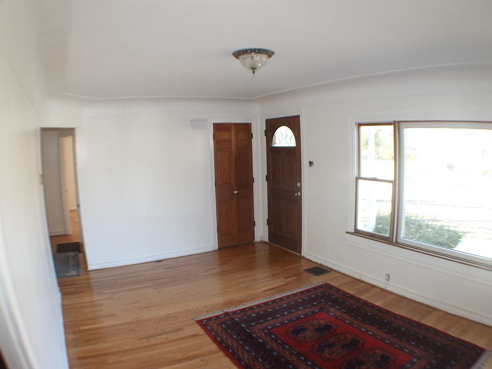 2nd image of 4036 Wright Ave