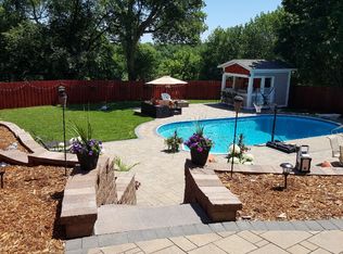 4600 Ranchview Ln N, Plymouth, MN 55446