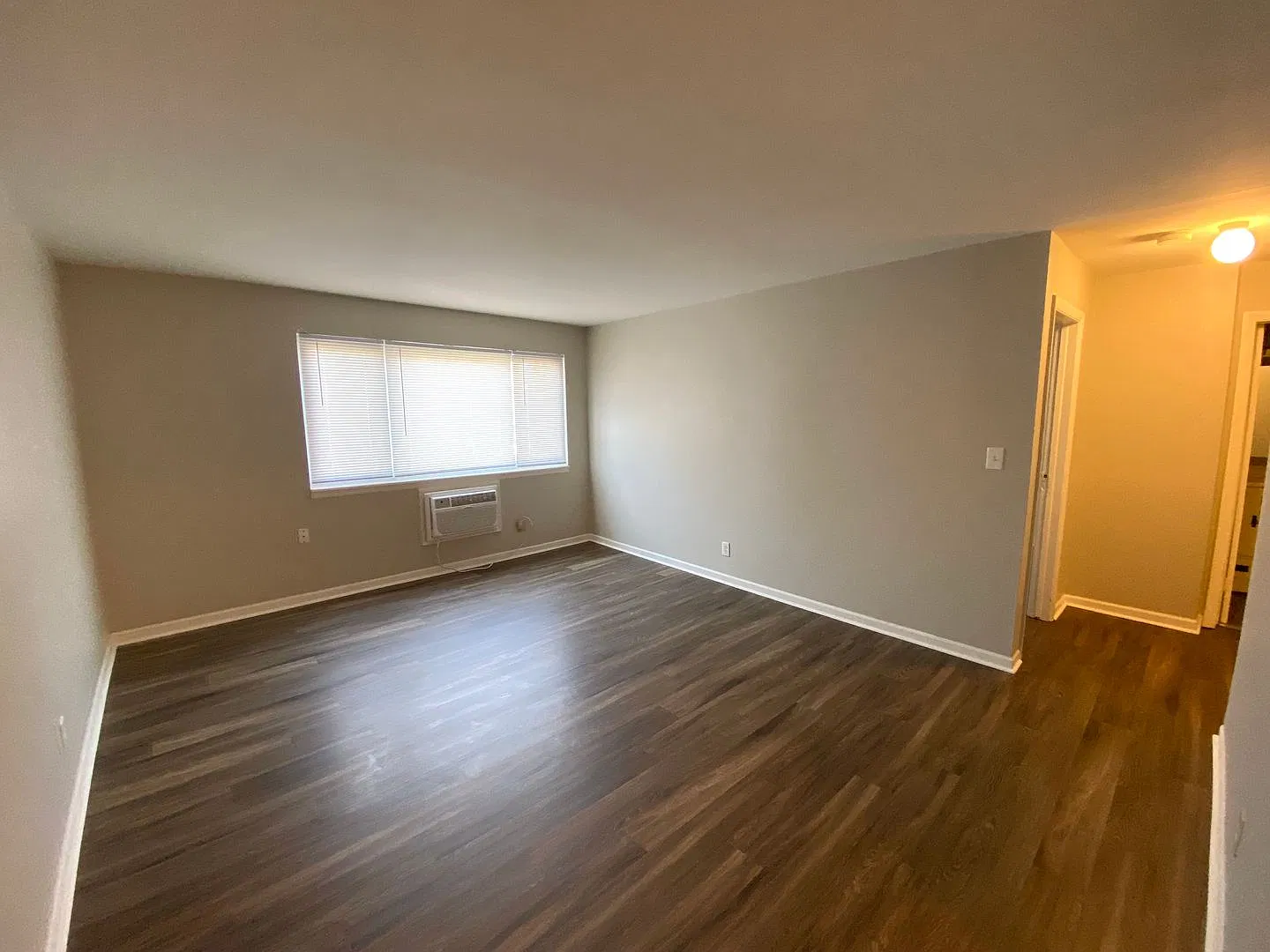 Peoria Flats - New Mgmt - New Name - Fresh Upgrades — Photo 4