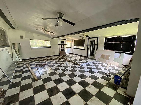 5th image of 4035 Harbor View Dr