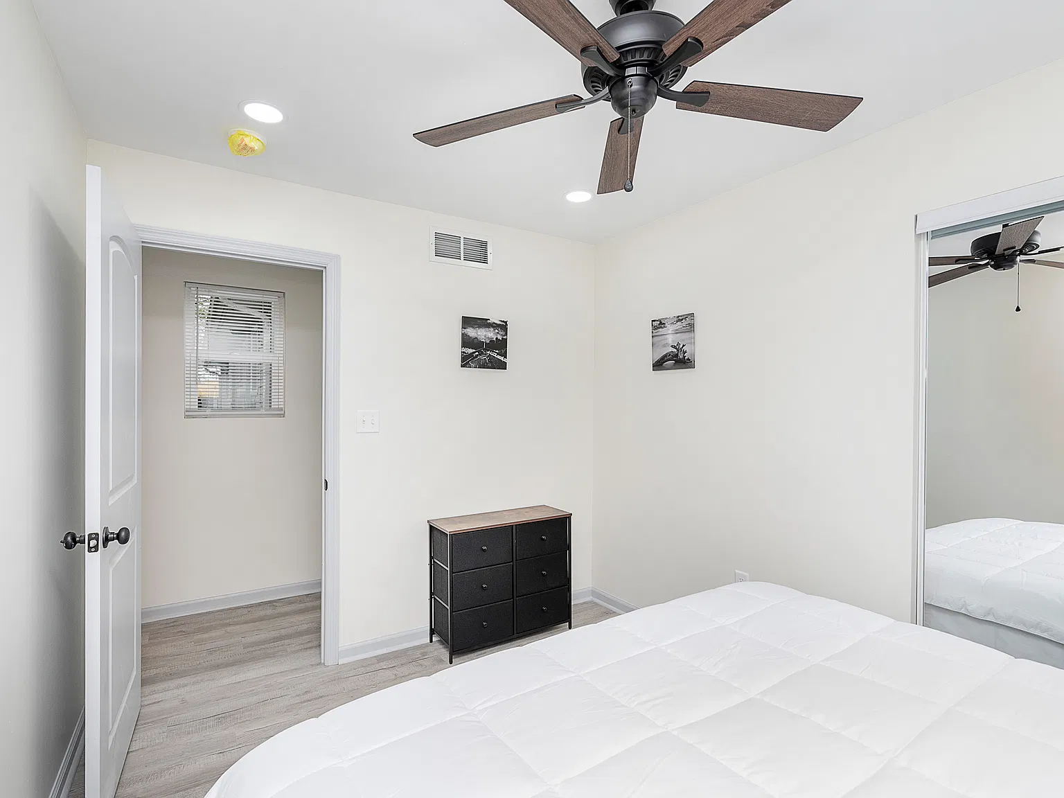 2 bed, 1092 sqft, $1,950 — Photo 4