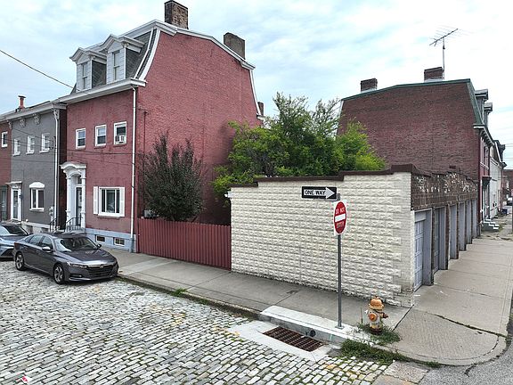 2nd image of 15 S 14th St