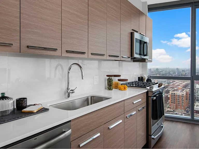 1 N Halsted St #2903 — Photo 2