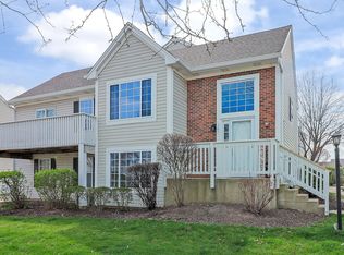 701 Hidden Creek Ln #701, North Aurora, IL