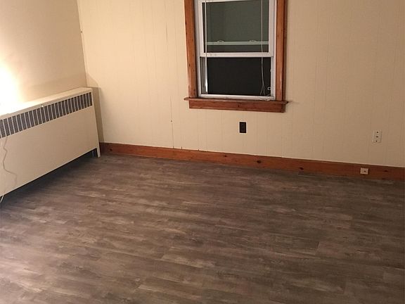 Bedroom 1 (1 of 2 photos)