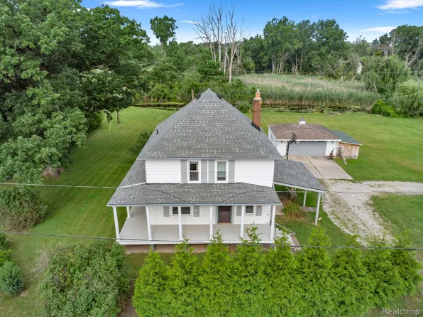 33890 W Jefferson Ave, Brownstown, MI 48173