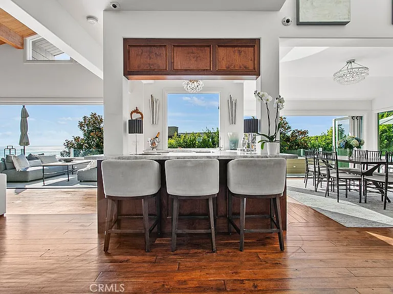 1010 Emerald Bay — Photo 14