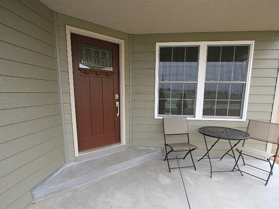 3rd image of 204 Eagle Dr