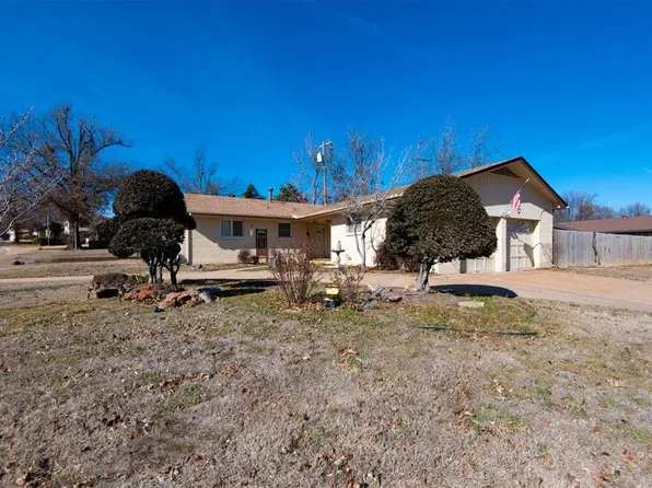 201 W Silver Meadow Dr, Midwest City, OK 73110