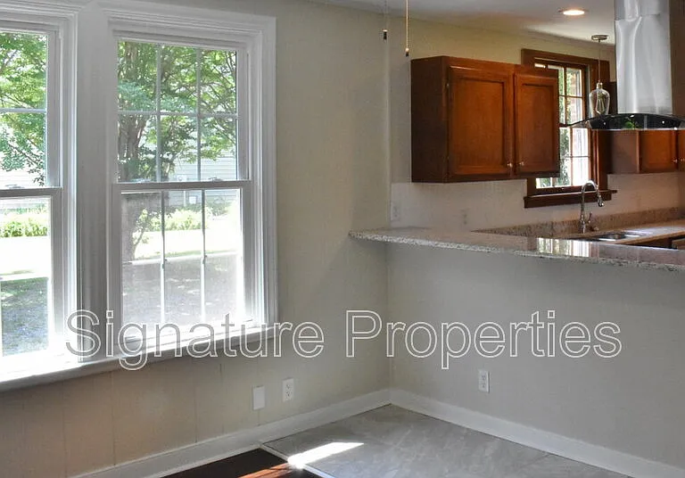 8304 Michael Rd — Photo 9