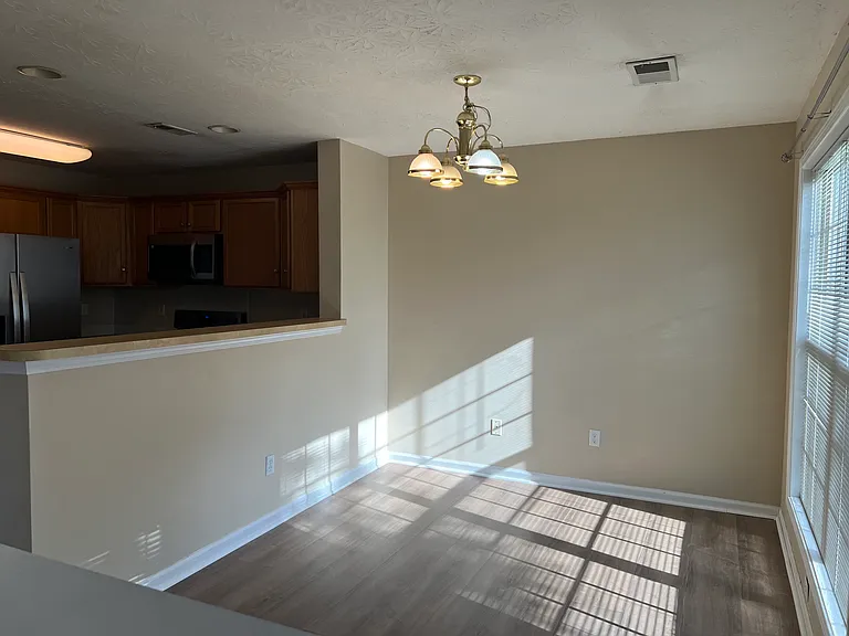 3885 Winthrop Dr — Photo 15