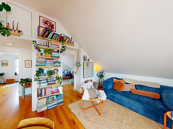 5th image of 167 Boylston St #3