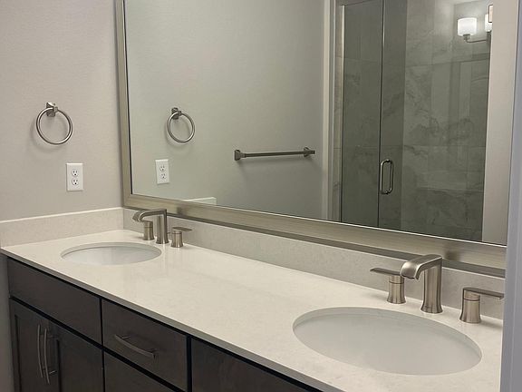 5th image of 18016 12th Ave NE Unit B