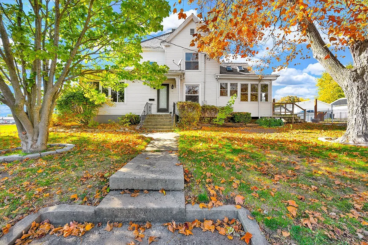 393 E Front St photo 1