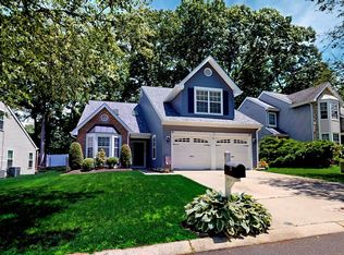 36 Christopher Mills Dr, Mount Laurel, NJ 08054