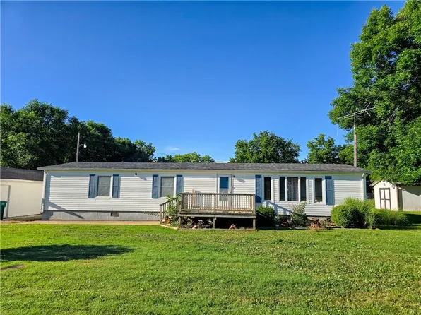 E Park Ave, Hartford, KS 66854