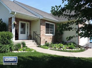 2216 Maggie Ln, Sycamore, IL 60178