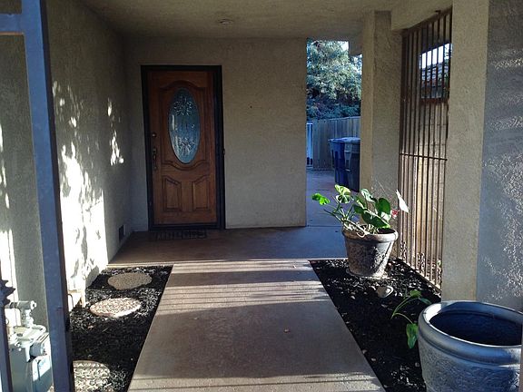 3rd image of 2512 Riverview Dr