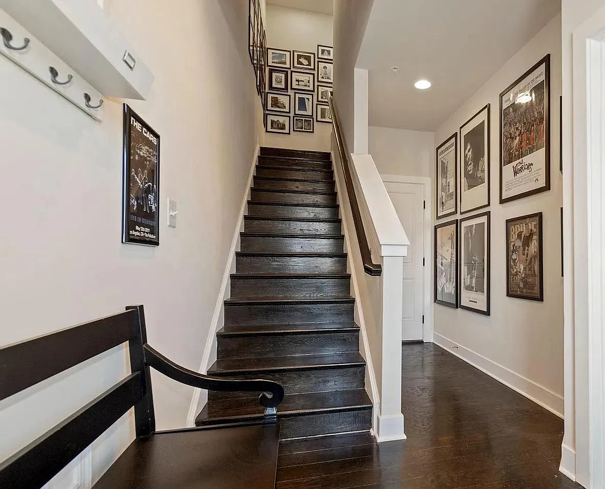 1 bed, 1.5 bath, 1100 sqft, $1,450 — Photo 2