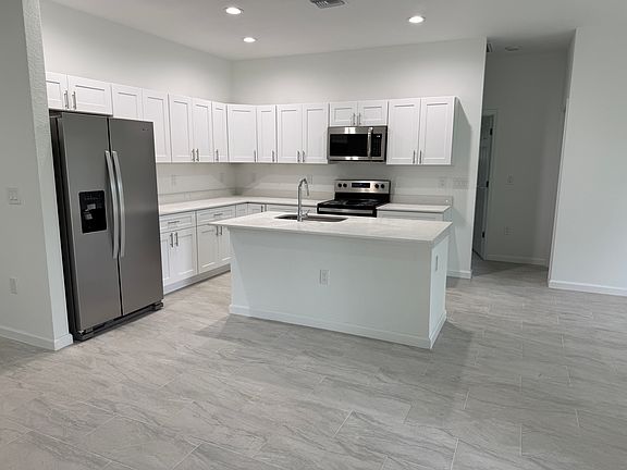 3rd image of 2523 Cloras St