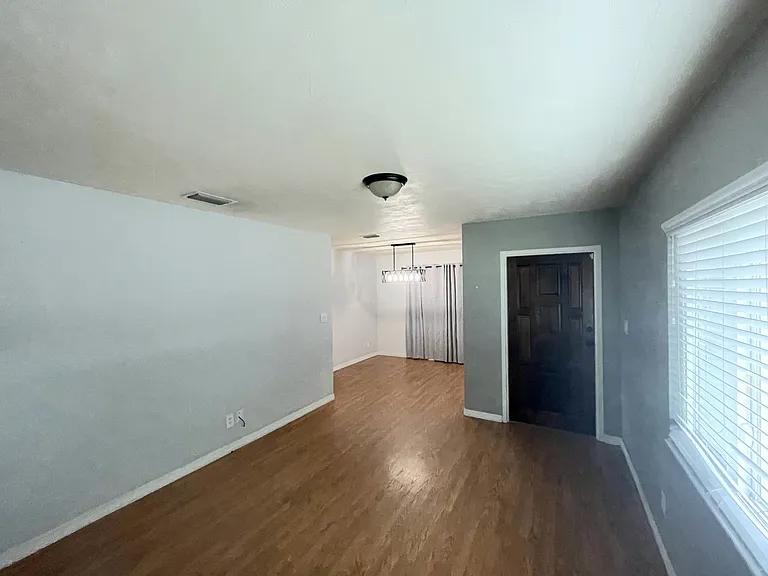 226 Palm Ave — Photo 3