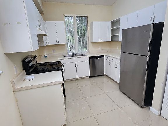 3rd image of 6992 SW 39th St APT I101