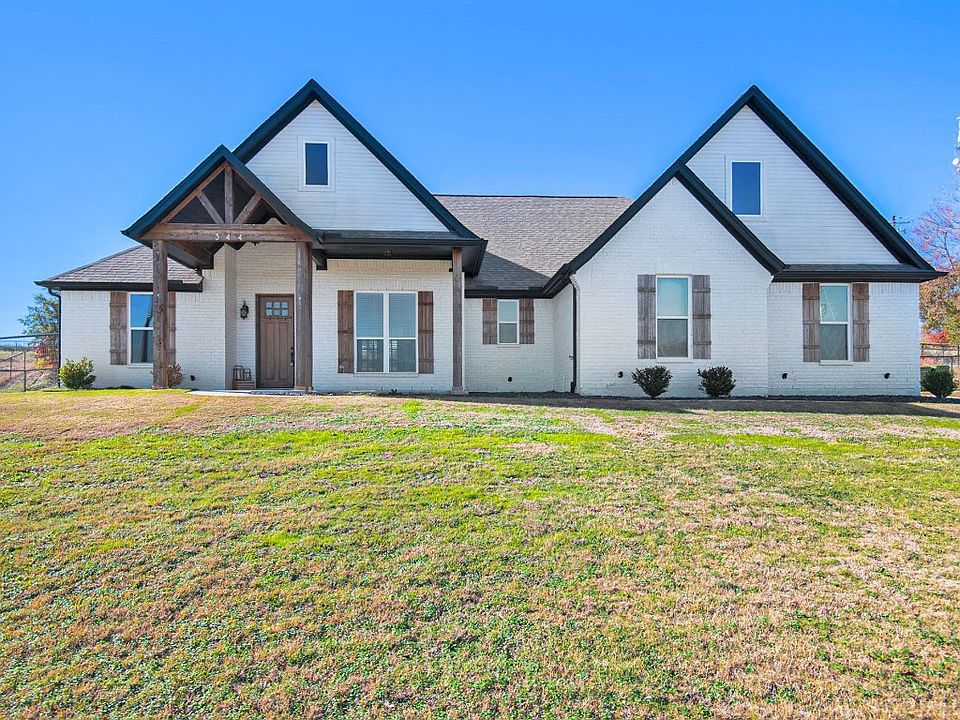 1st image of 344 Scenic Wood Dr
