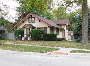 613 3rd Ave E, Oskaloosa, IA 52577
