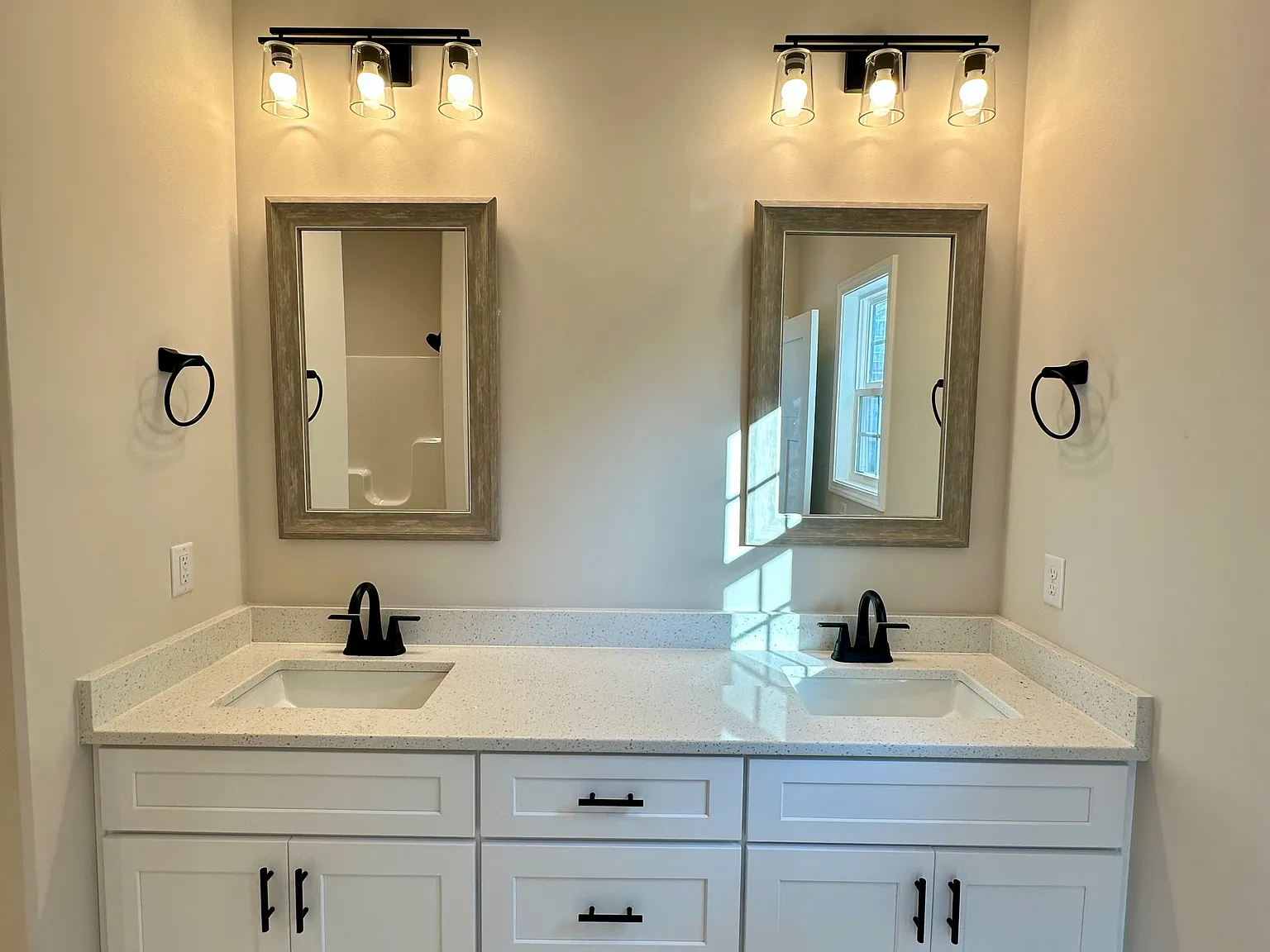 3 bed, 1500 sqft, $2,250 — Photo 4