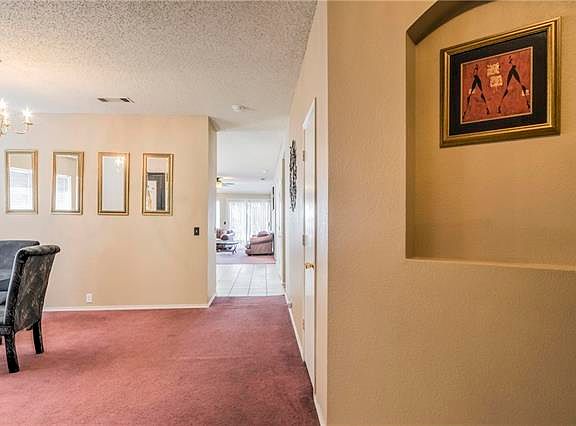 4th image of 103 Pheasant Ln