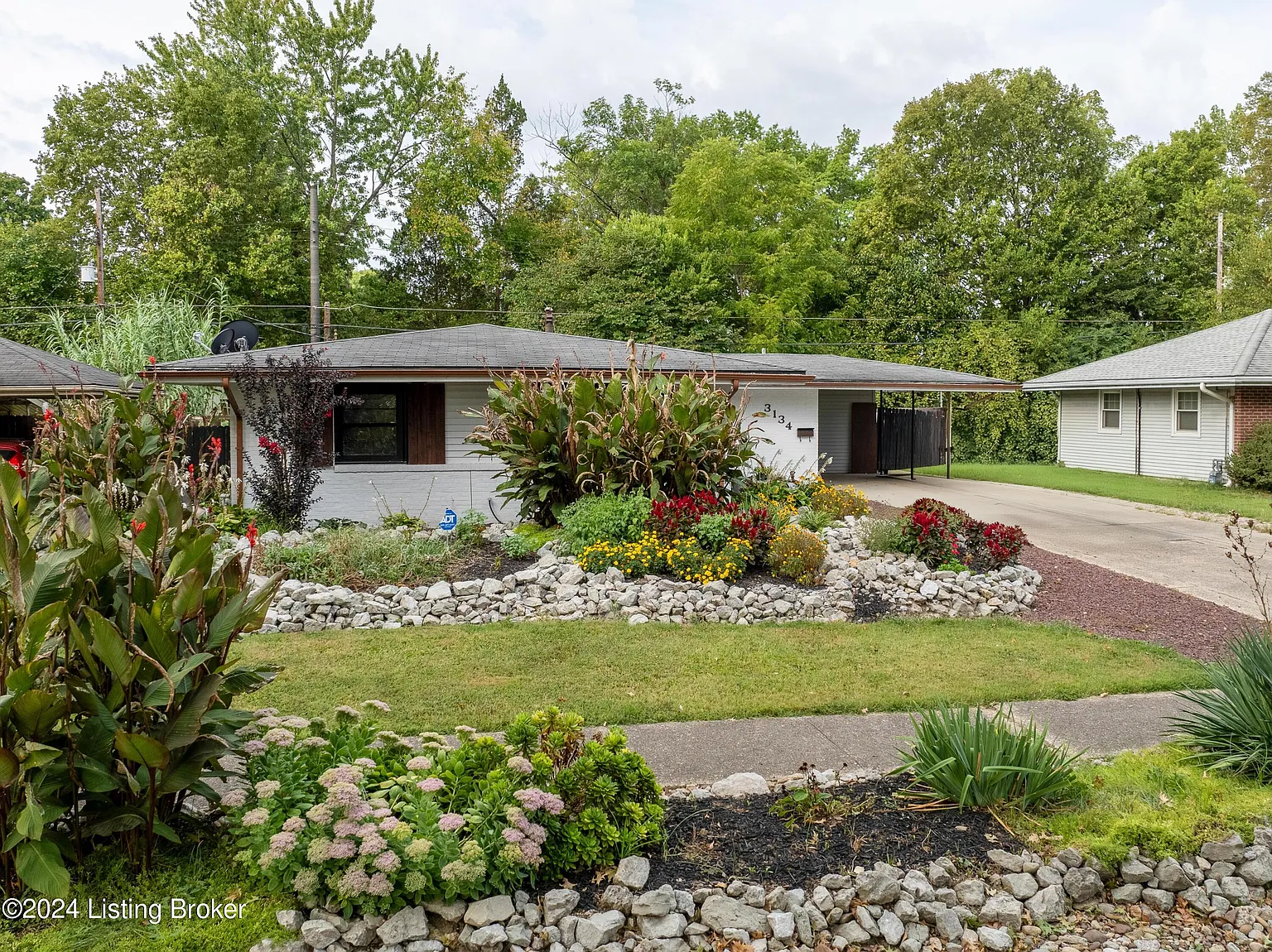 3134 Radiance Rd photo 1