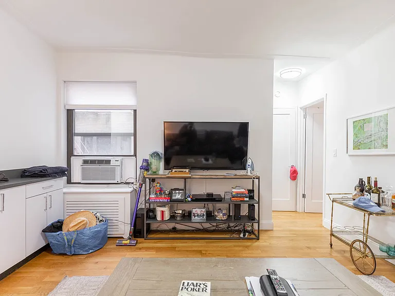 26 Grove St #4A — Photo 6