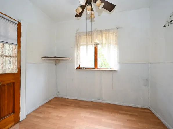 2408 East 13th Street image 14 of 23