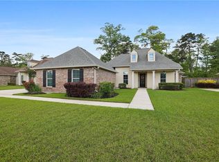 8929 Greenleaves Dr, Denham Springs, LA 70726