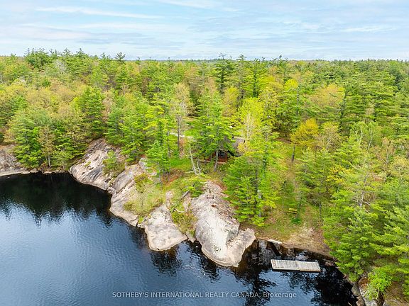 2nd image of 1074 Cooks Rd