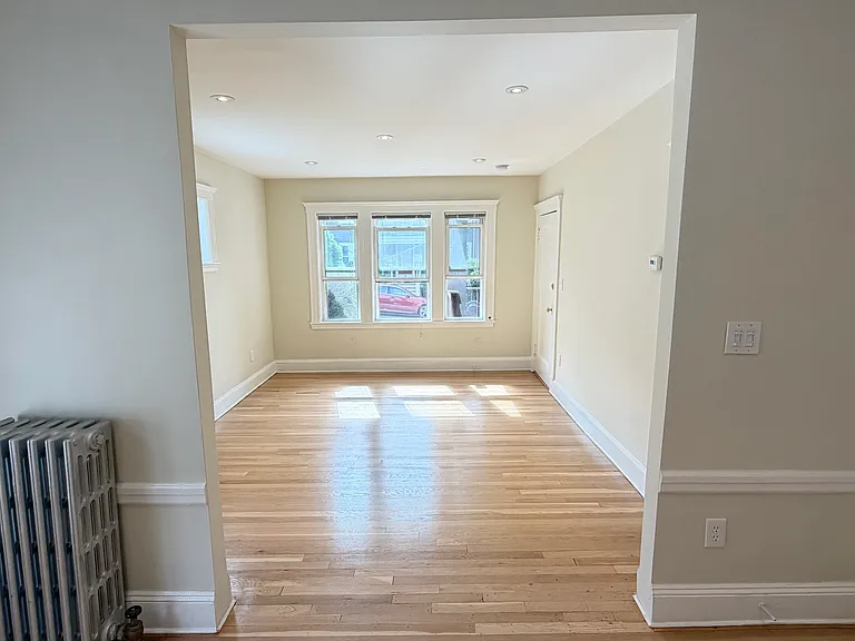 29 Beecher St #2 — Photo 3