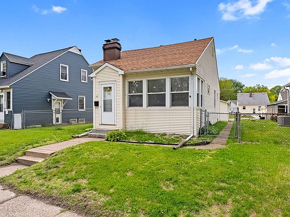 2nd image of 120 N Elmwood Ave