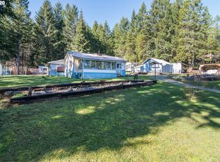 195 Section Creek Rd, Glendale, OR 97442