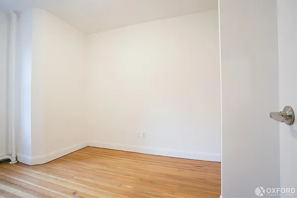 Rented by Oxford Property Group | media 67