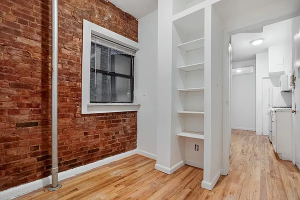 Rented by Creed Realty Group | media 2