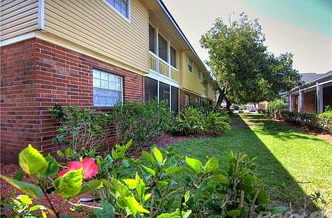 2nd image of 200 Country Club Dr APT 1105