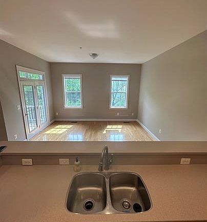 3rd image of 22536 Landing Way #23