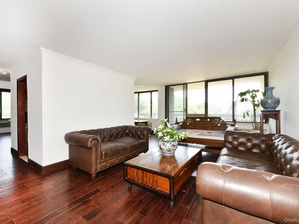 152-18 Union Turnpike #5O, Flushing, NY 11367