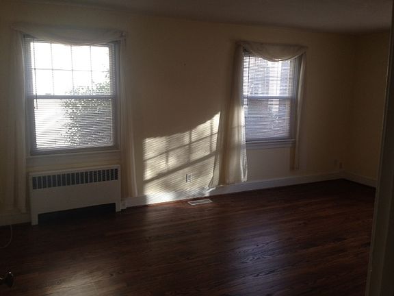 5th image of 630 Connecticut Ave