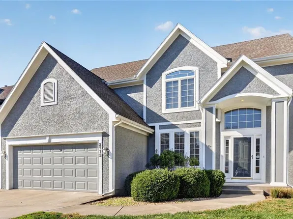 5712 NE Hidden Meadow Dr, Lees Summit, MO 64064