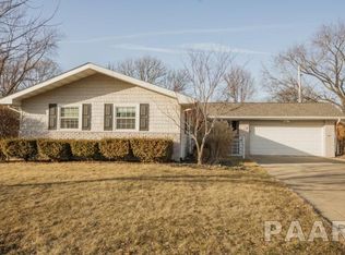 2011 W Riviera Dr, Peoria, IL 61614