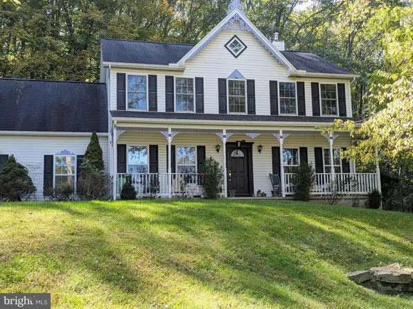 147 Manhasset Dr, Port Matilda, PA 16870