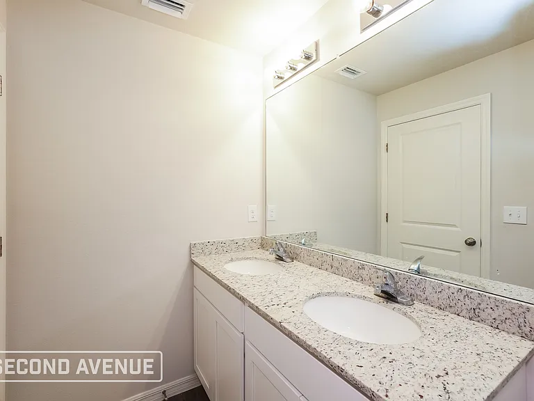 1025 Halby Ave S — Photo 14