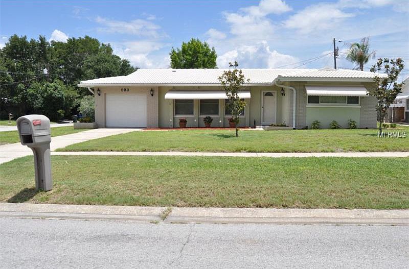 1st image of 593 E Lake Dr