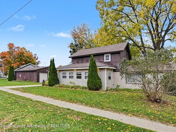 2011 Delhi St NE, Holt, MI 48842
